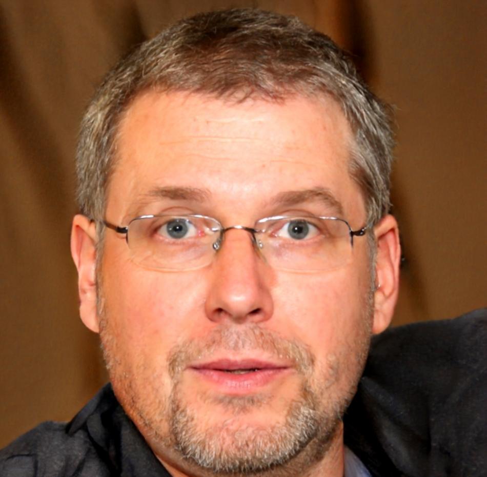 Portrait de Mathieu Roussel, consultant financier senior